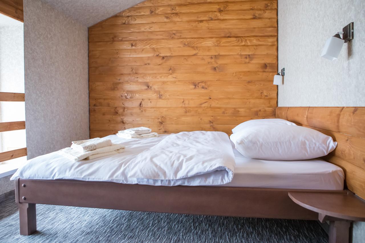 Hotel & Restaurant Complex Hap-Ok Brodki Экстерьер фото