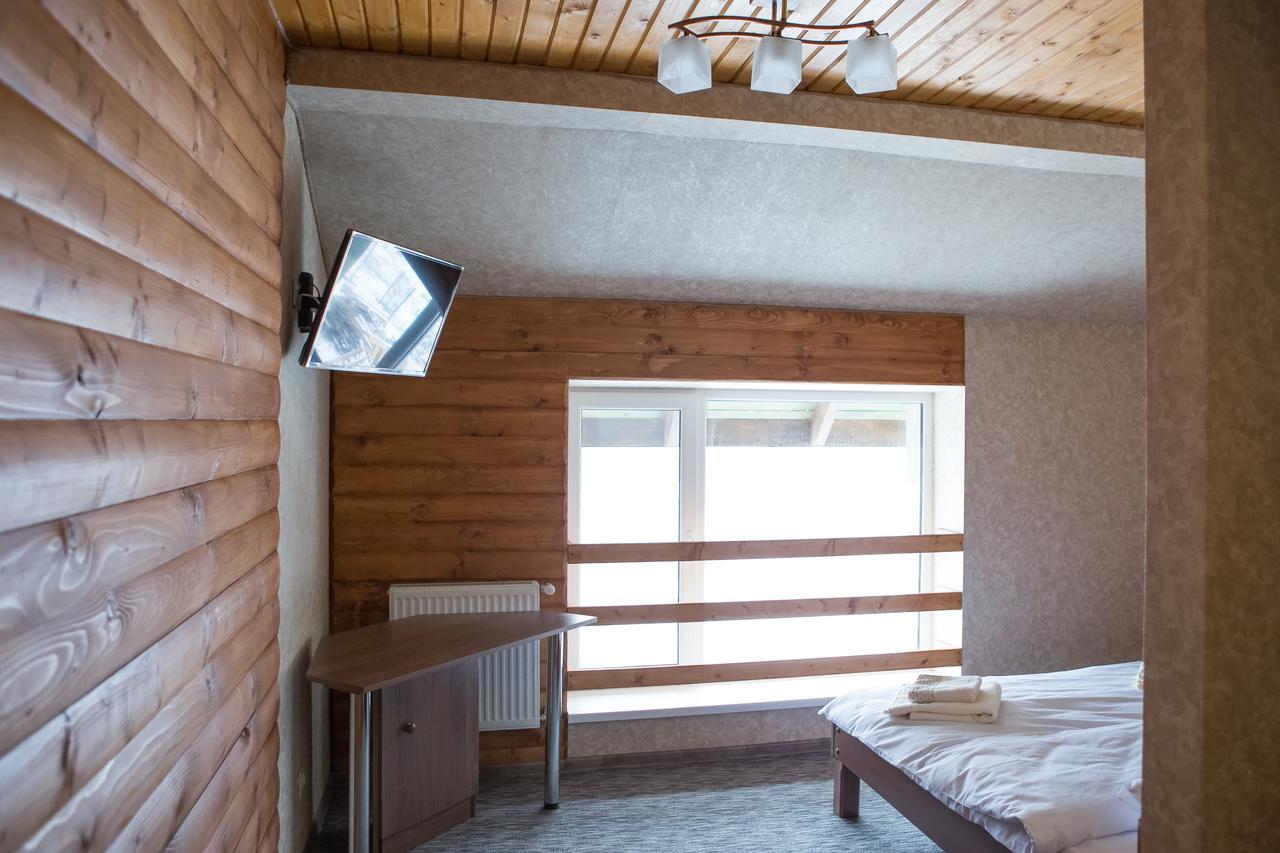 Hotel & Restaurant Complex Hap-Ok Brodki Экстерьер фото