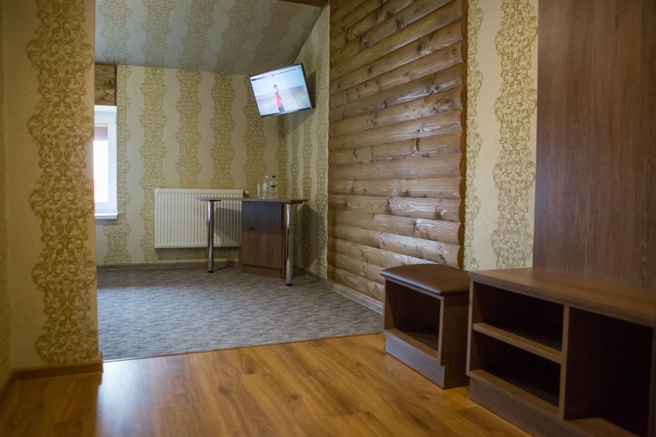 Hotel & Restaurant Complex Hap-Ok Brodki Экстерьер фото