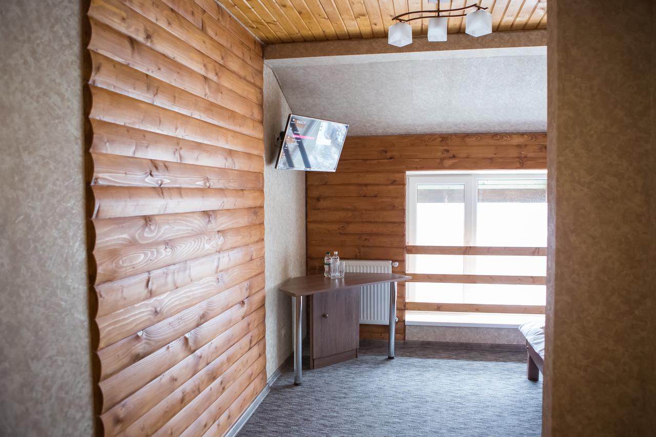 Hotel & Restaurant Complex Hap-Ok Brodki Экстерьер фото