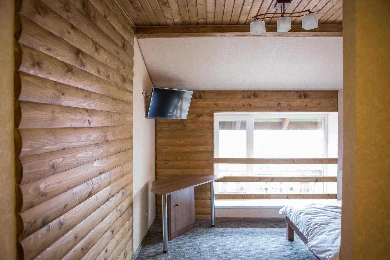 Hotel & Restaurant Complex Hap-Ok Brodki Экстерьер фото