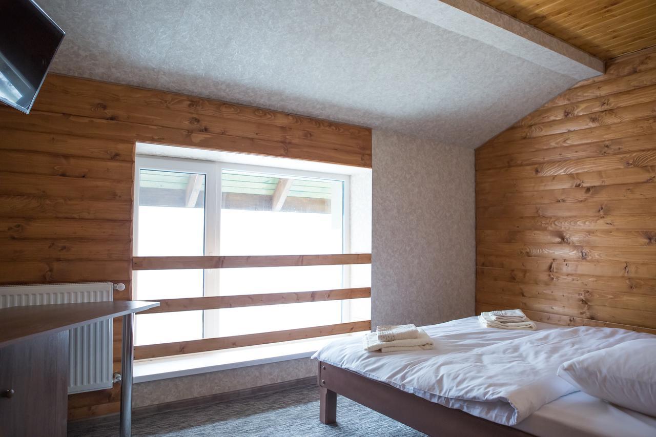 Hotel & Restaurant Complex Hap-Ok Brodki Экстерьер фото