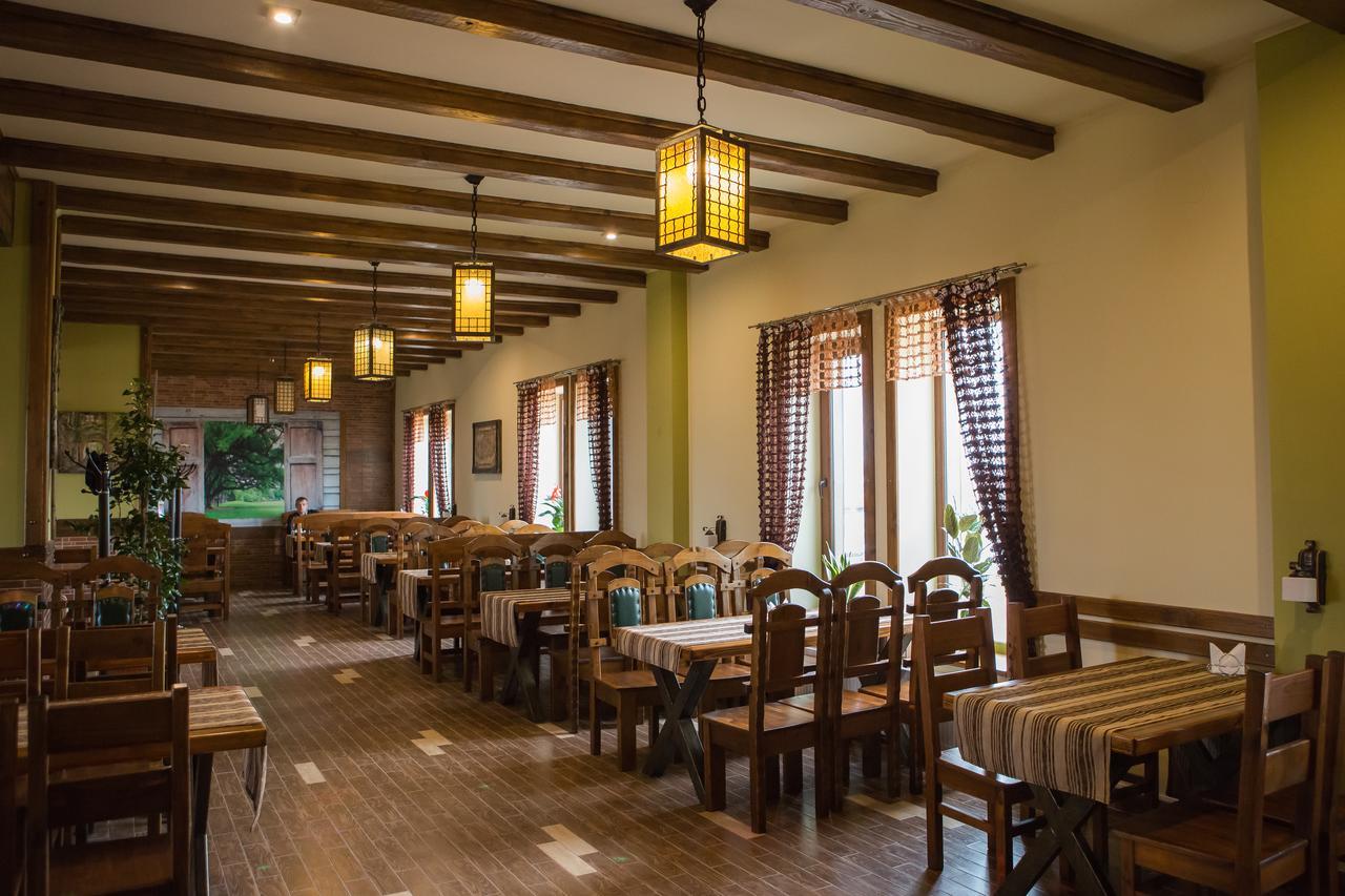 Hotel & Restaurant Complex Hap-Ok Brodki Экстерьер фото