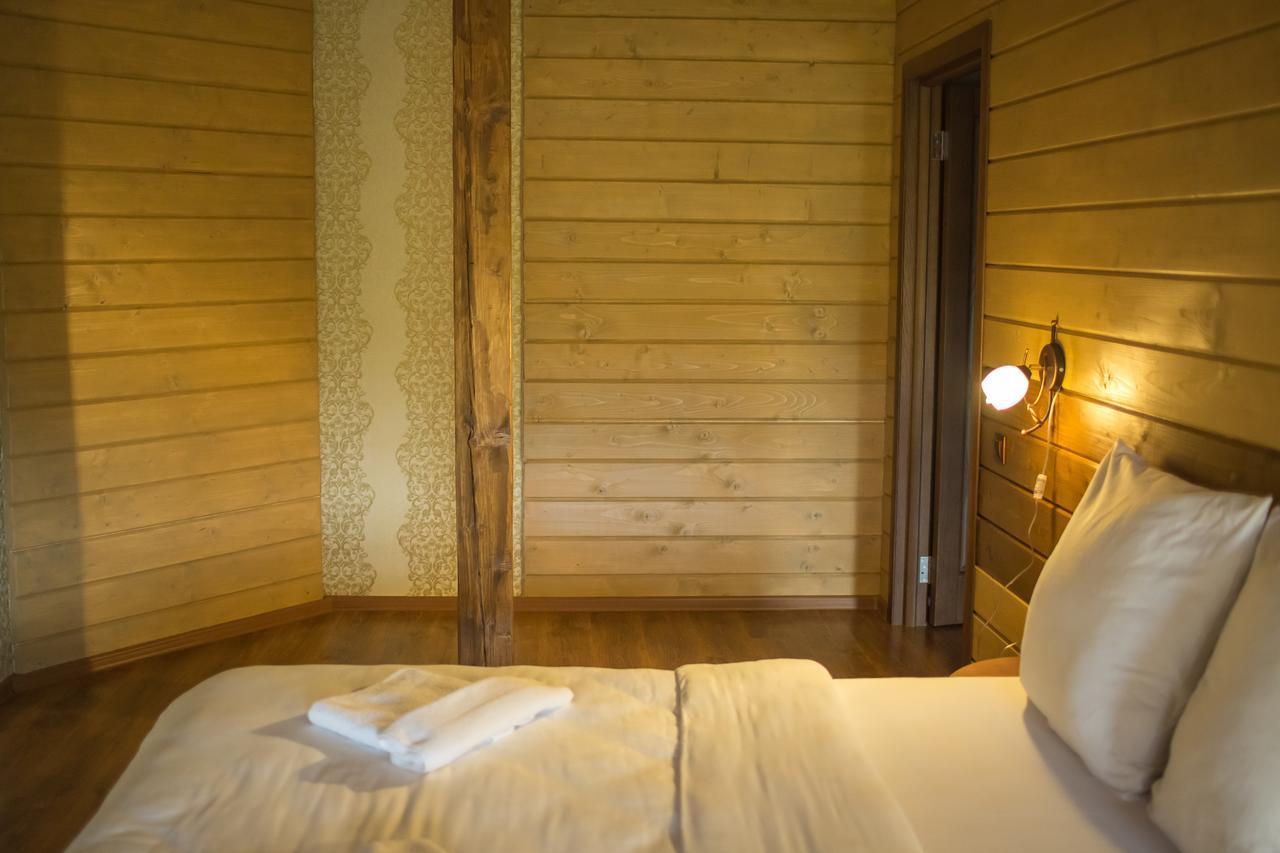 Hotel & Restaurant Complex Hap-Ok Brodki Экстерьер фото