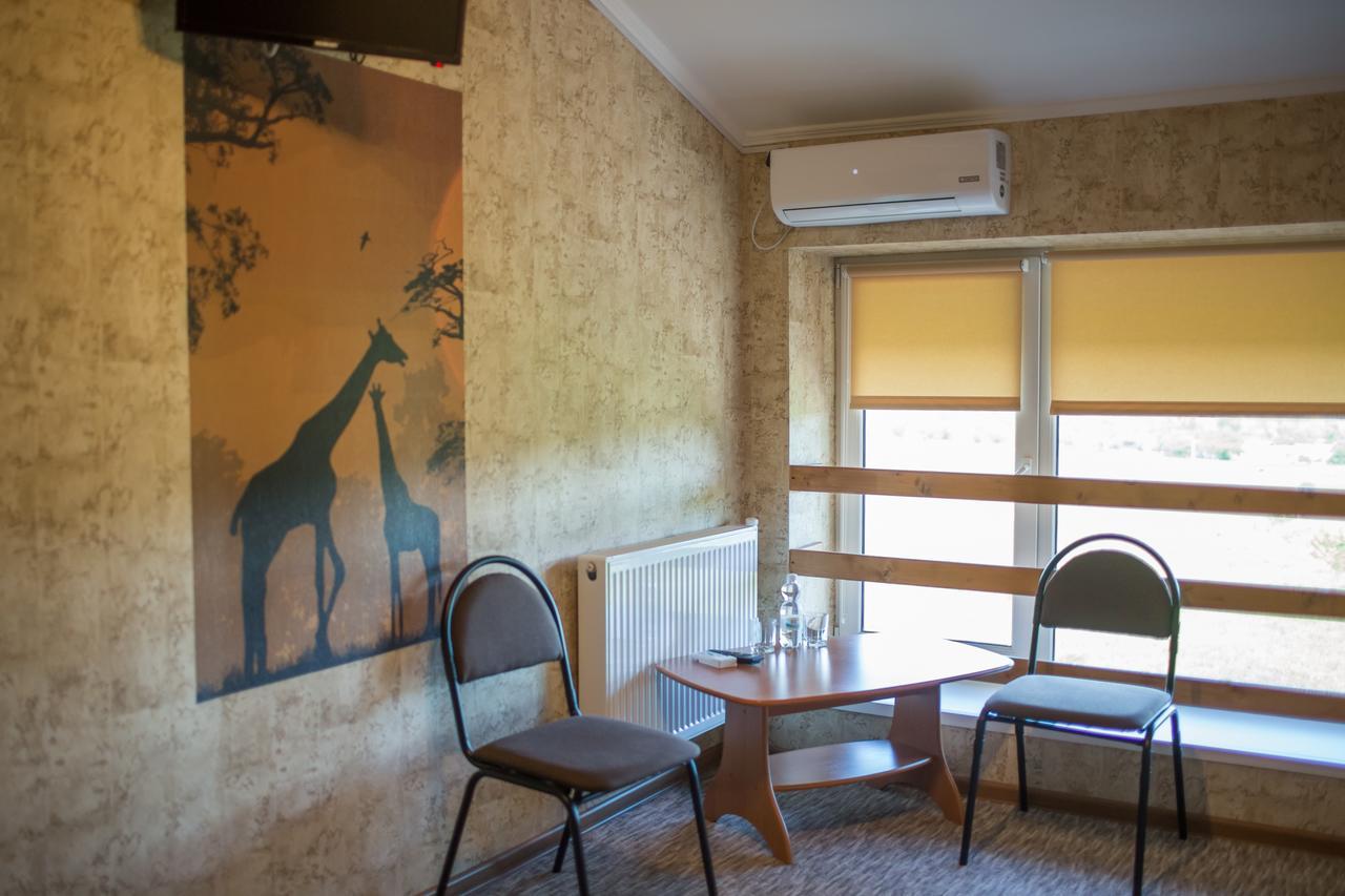 Hotel & Restaurant Complex Hap-Ok Brodki Экстерьер фото