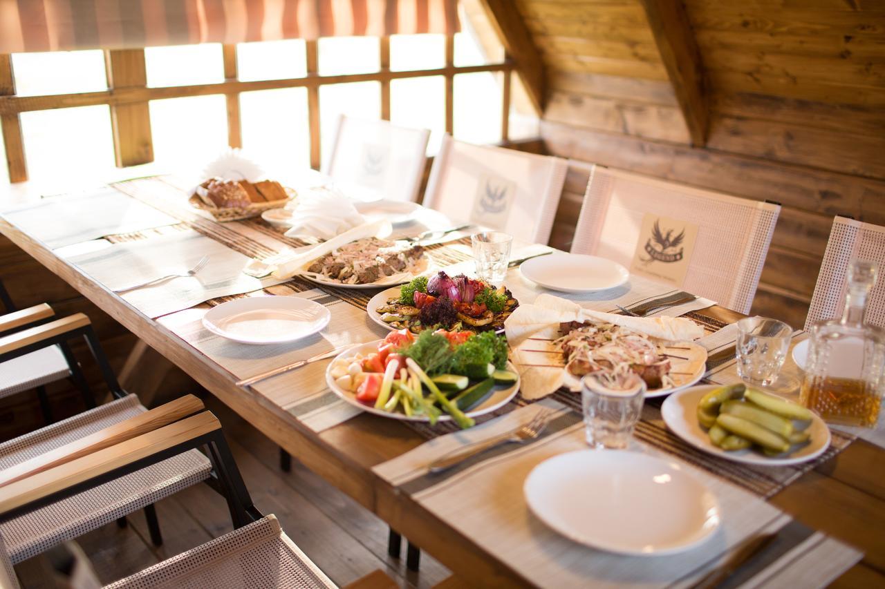 Hotel & Restaurant Complex Hap-Ok Brodki Экстерьер фото